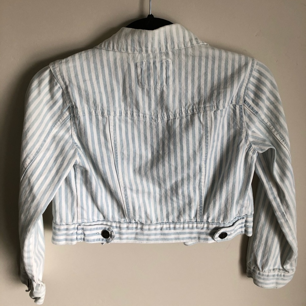 Cropped Jacket - Picture 7 of 8